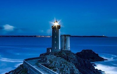 【快讯】同庆国际光日，海尔欣走进高校